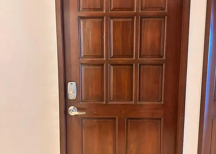 Apartment Vibes Fully Furnished In Royal Oceancrest Mactan *